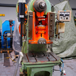 Prasa mechaniczna mimośrodowa wysięgowa typ 509F Rijva Holland 125 ton CE